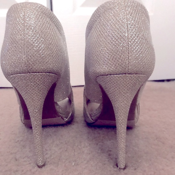 High Heel Shoes - Picture 3 of 3